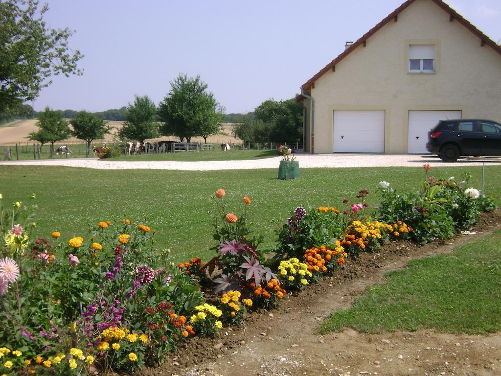 Bed and Breakfast La Ferme De La Velle La Neuvelle-lès-Scey Exterior foto